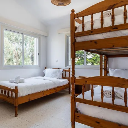 Feriehus 3br Family House 100m W/ Parking & Yard *